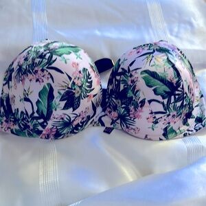 Victorias Secret Bra 38DD